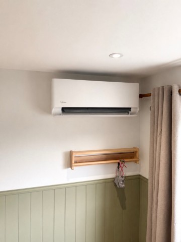 Commercial air conditioning Grimsby office cassette